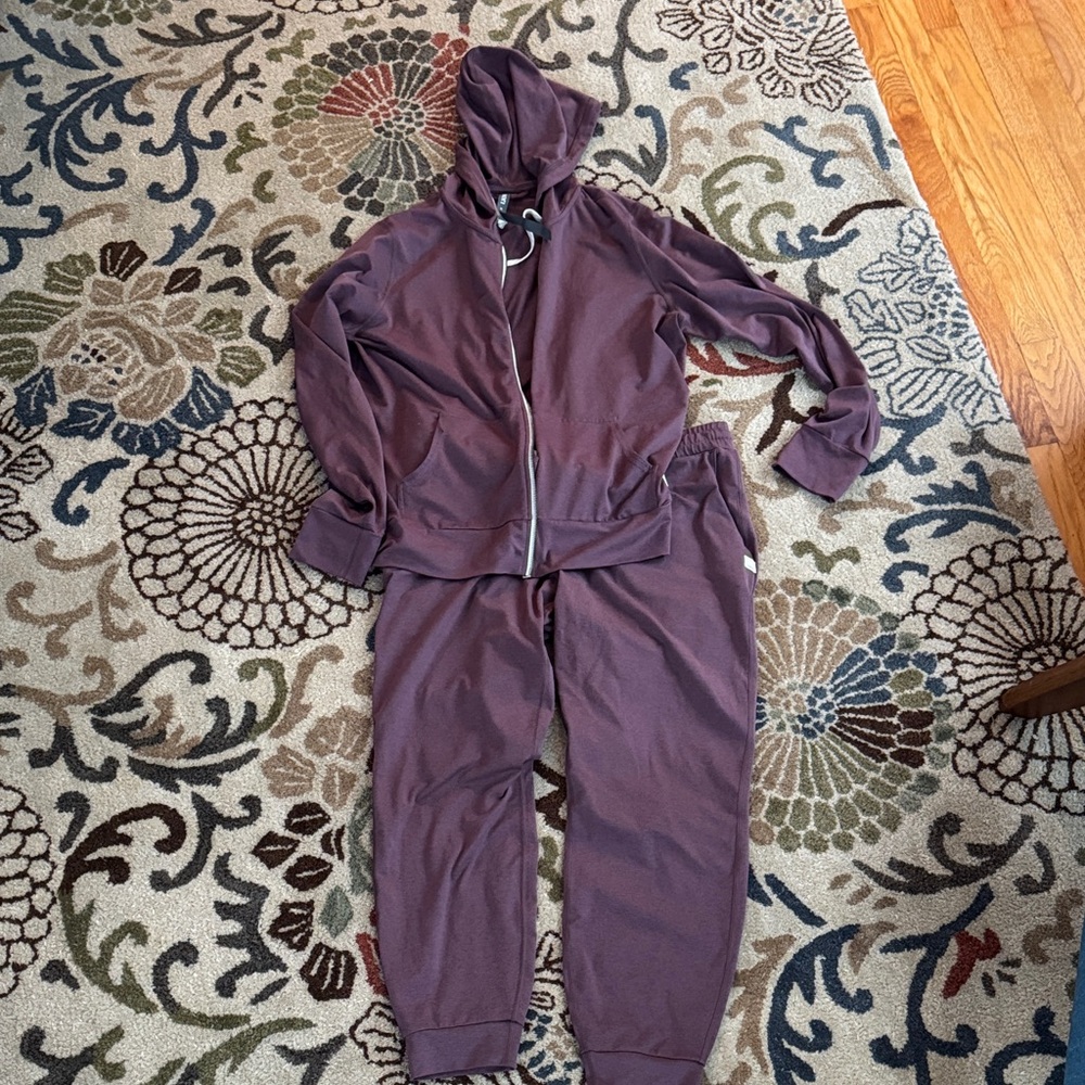 Vuori Women's Hoodie and Jogger Set